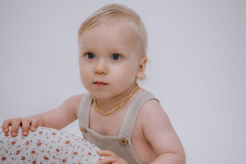 collar y pulsera de ámbar blanco para bebé