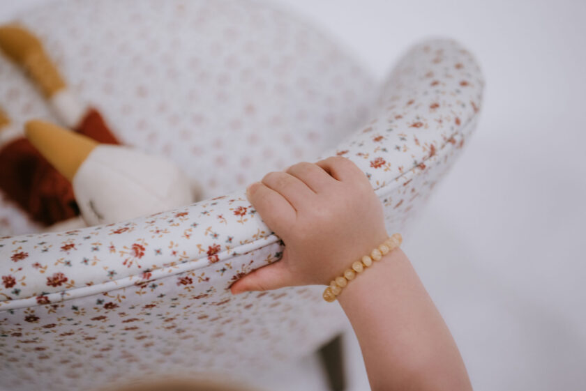 collar y pulsera de ámbar blanco para bebés