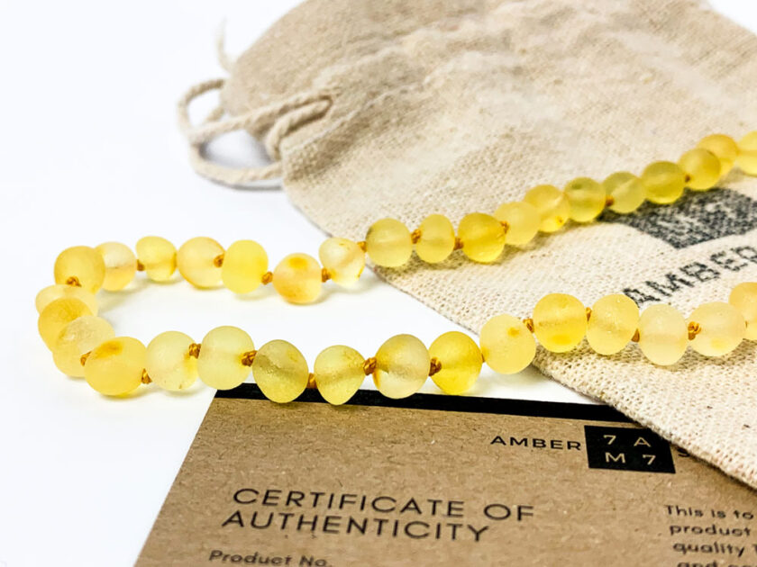 collar de piedras preciosas de ámbar amarillo