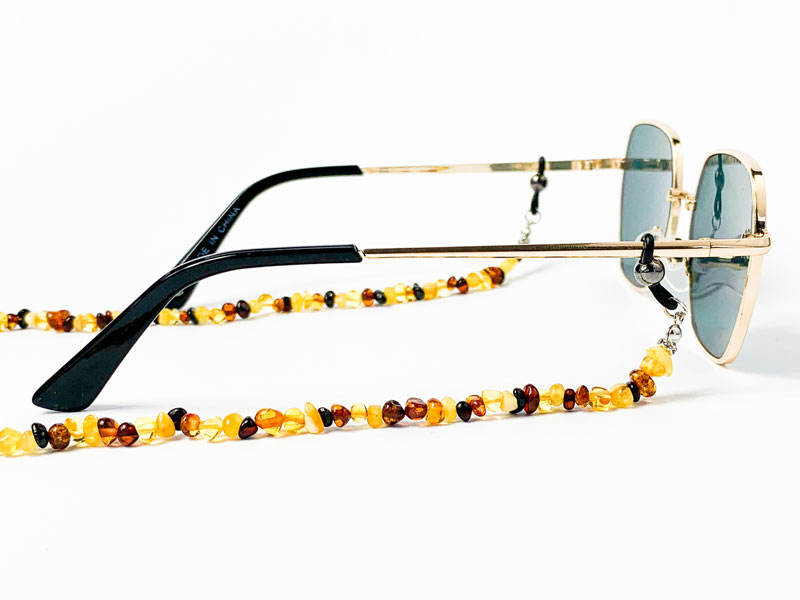 cadena de gafas de cristal de varios colores