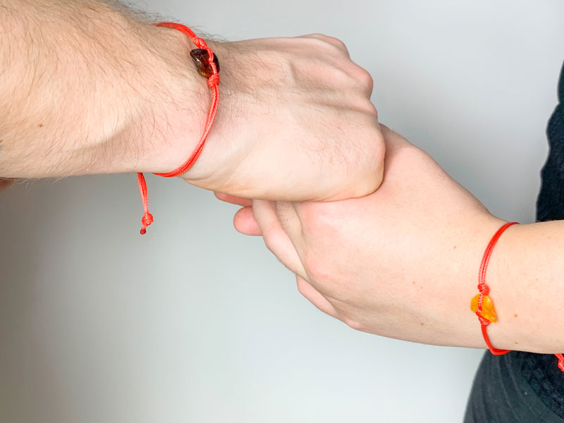 red string couple matching bracelets