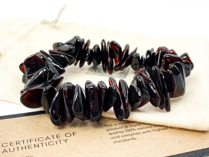 black amber chips bracelet