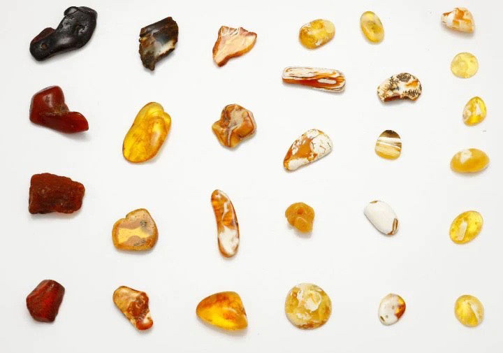 Exploring the Dazzling Colours of Amber - A Comprehensive Guide